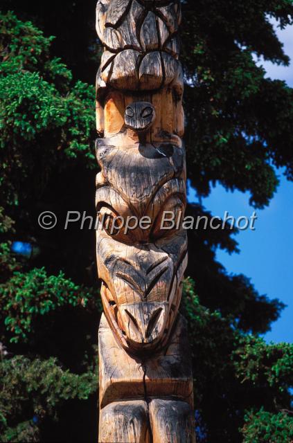 canada alberta 08.JPG - Totem indienParc national des RocheusesBanffAlbertaCanada